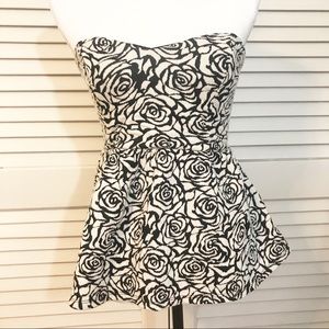4/$25 Pins & Needles black white rose peplum top